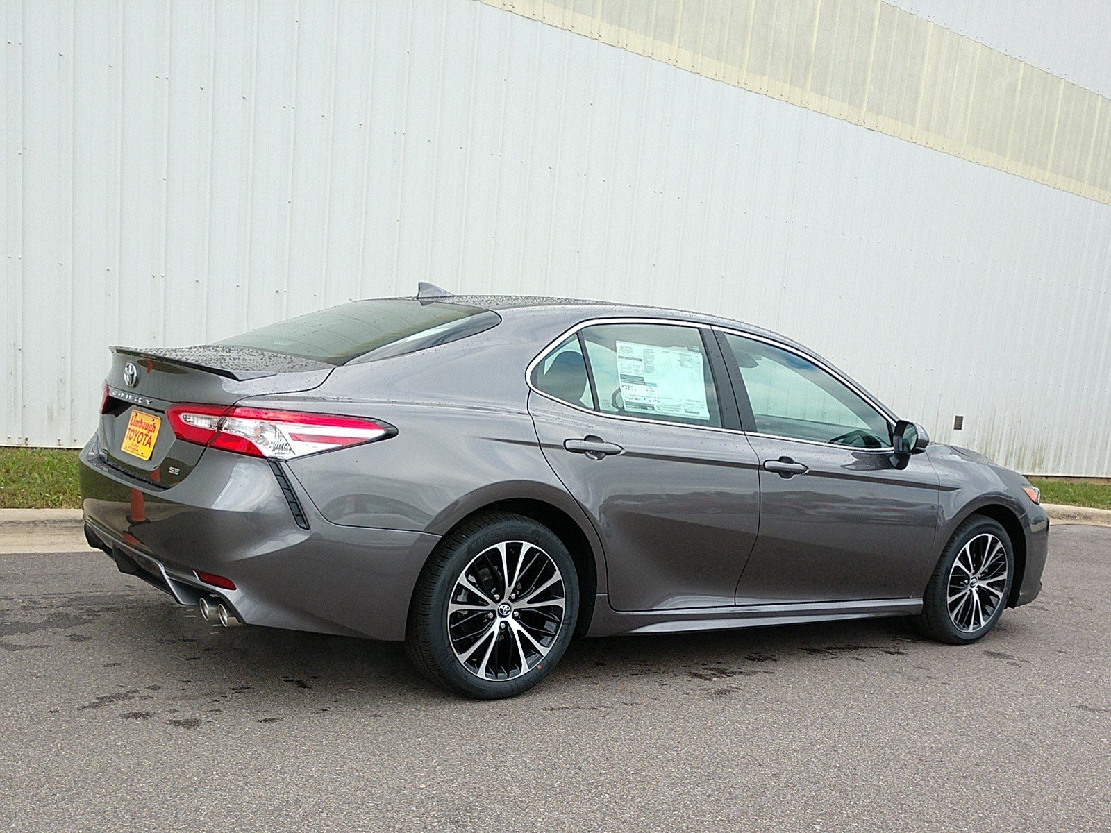 Camry se 2020