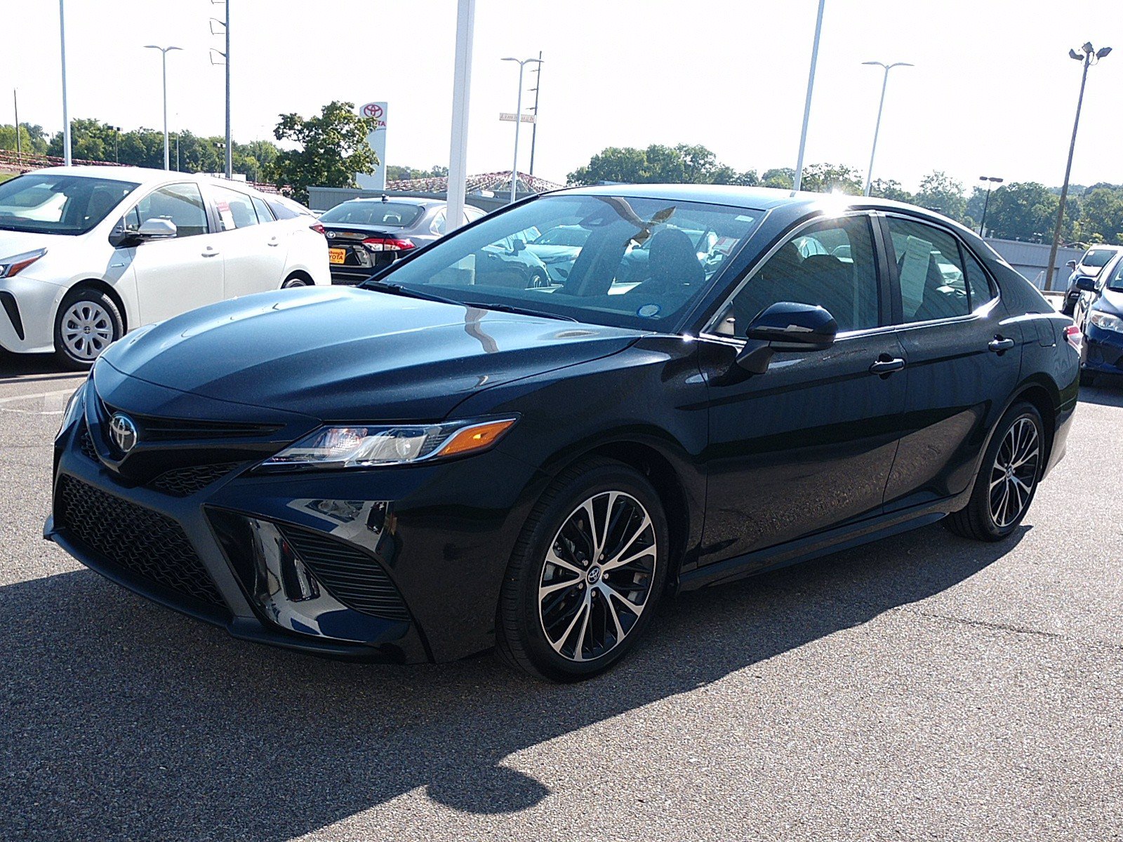 Pre-Owned 2020 Toyota Camry SE in Birmingham #9467X | Limbaugh Toyota