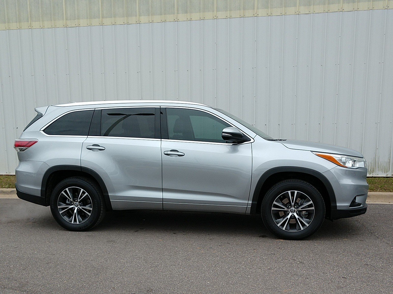 Toyota highlander sport